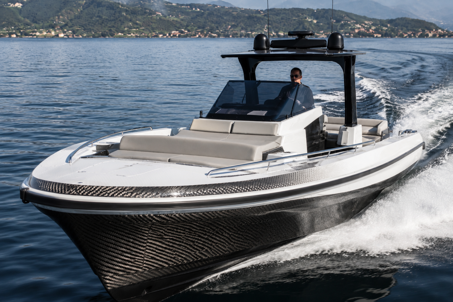 Nautica professionale in fibra di carbonio